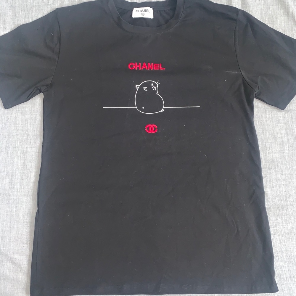 Super cute Chanel cat shirt